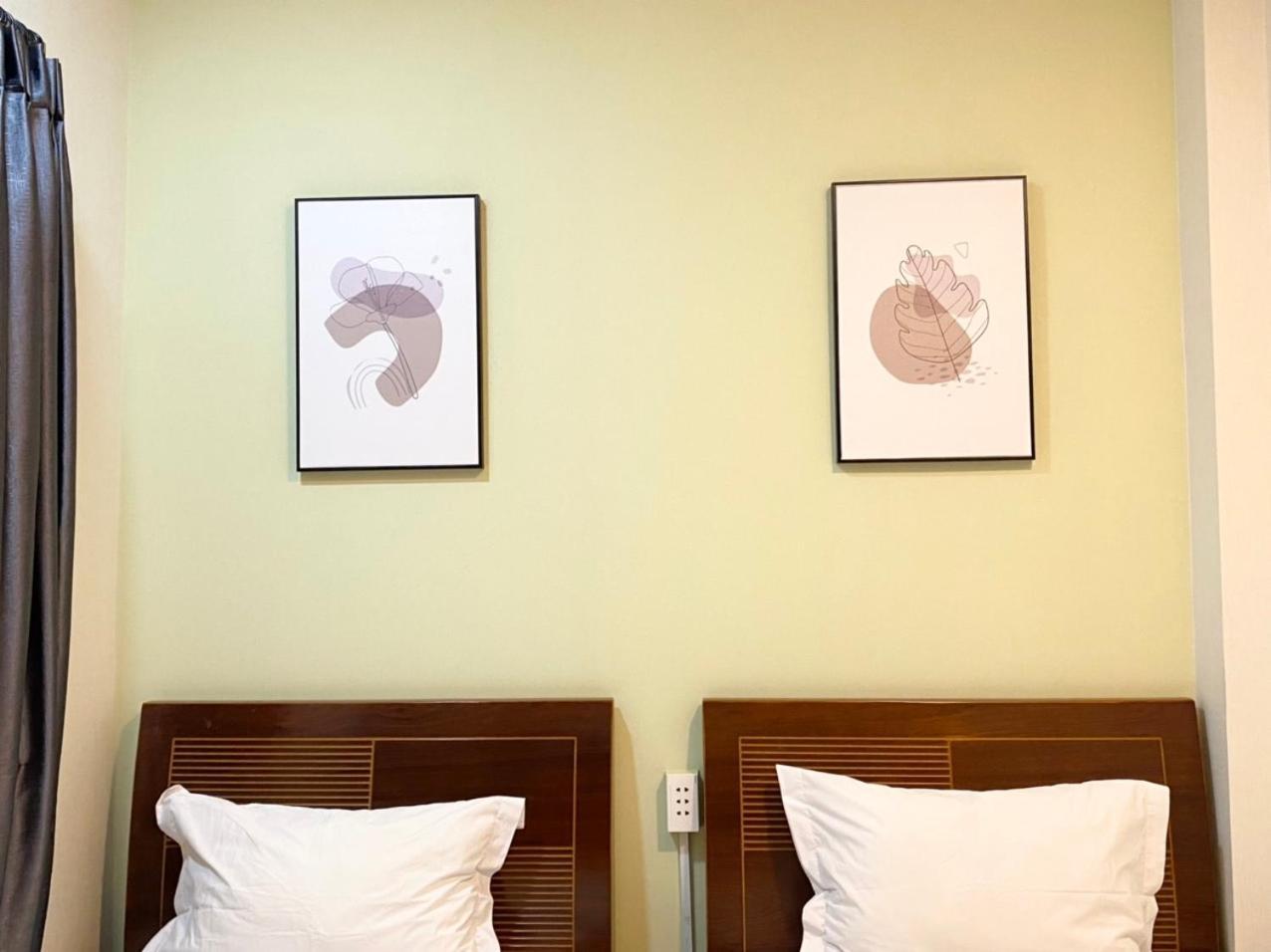 Acorn Hotel