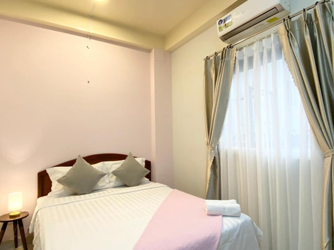 Acorn Hotel