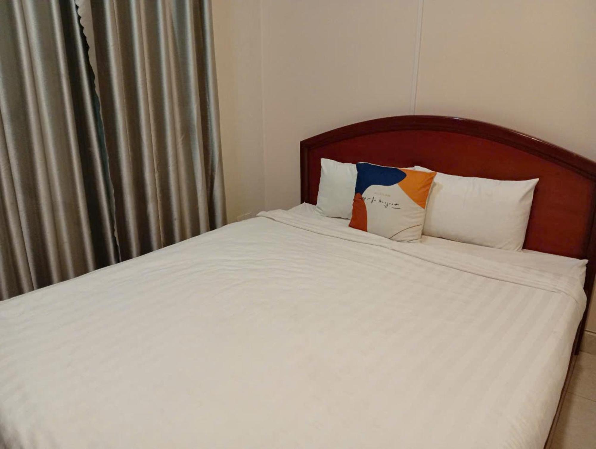Acorn Hotel