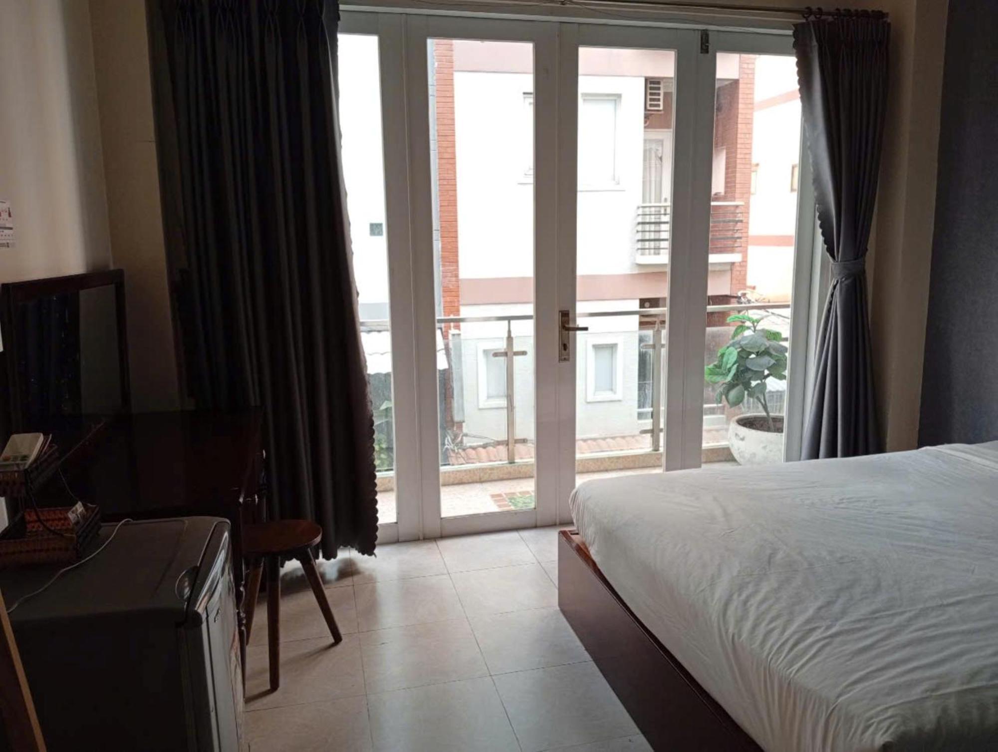 Acorn Hotel
